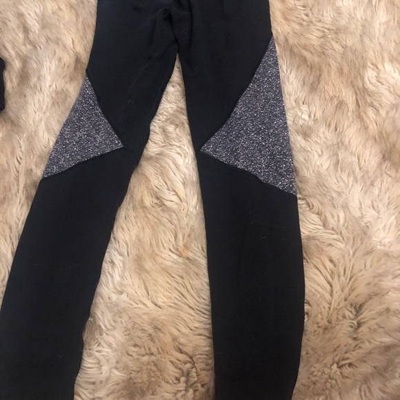Reebok leggings small, gray and black - Picture 2 of 3